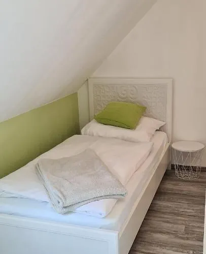 Nr 12 Inkl Bettwaesche Handtuecher Endreinigung Daire *